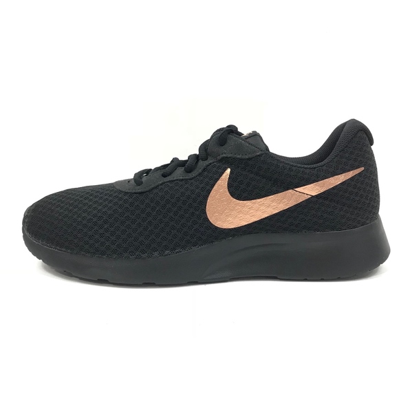 nike tanjun black metallic red bronze